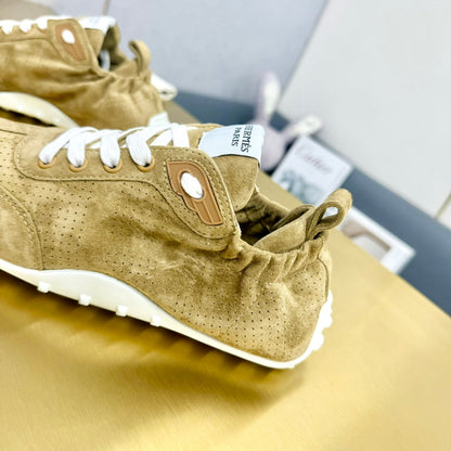 SKATEBOARD SHOES LIGHT BROWN SUEDE