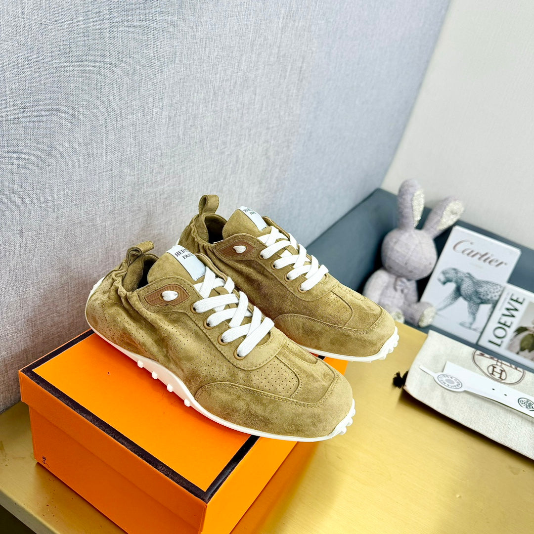 SKATEBOARD SHOES LIGHT BROWN SUEDE