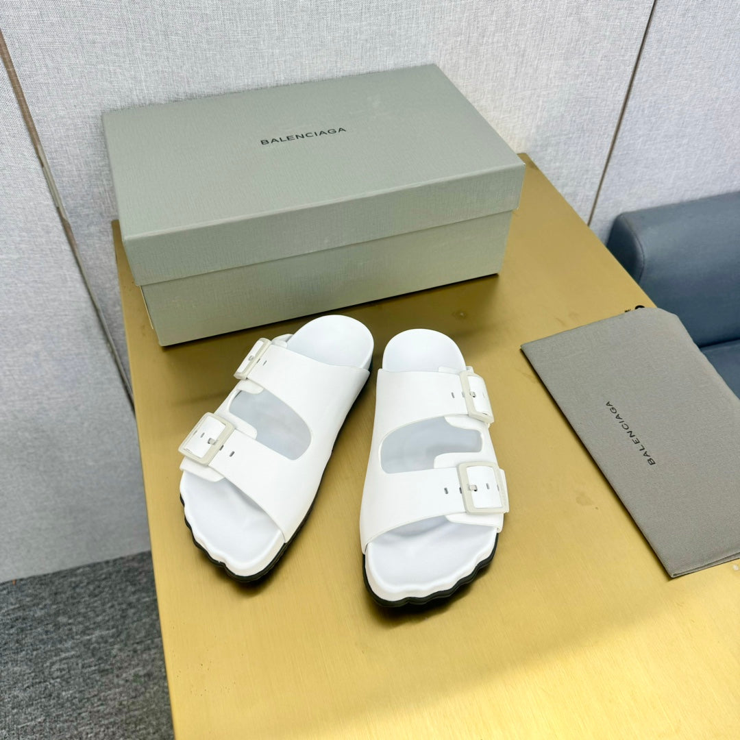 BIRKENSTOCK SLIPPERS IN WHITE CALFSKIN