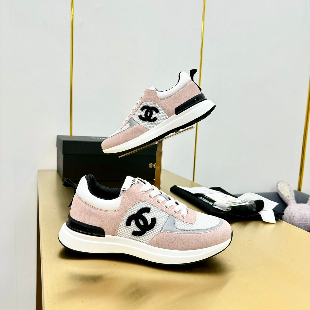 CLASSIC TRAINER IN LIGHT PINK MERCERIZED VELVET