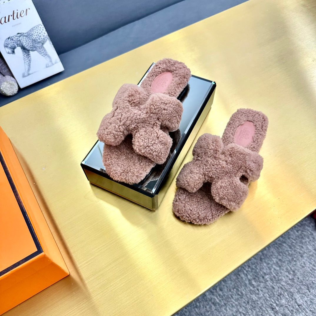 ORAN SHEARLING SANDALS ROSY BROWN