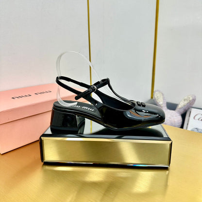 T-STRAPS SLINGBACK PUMPS IN BLACK GLOSSY LAMBSKIN