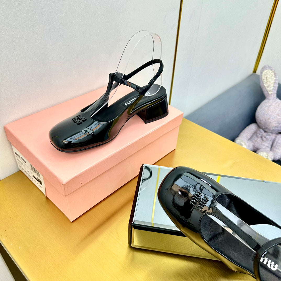 T-STRAPS SLINGBACK PUMPS IN BLACK GLOSSY LAMBSKIN