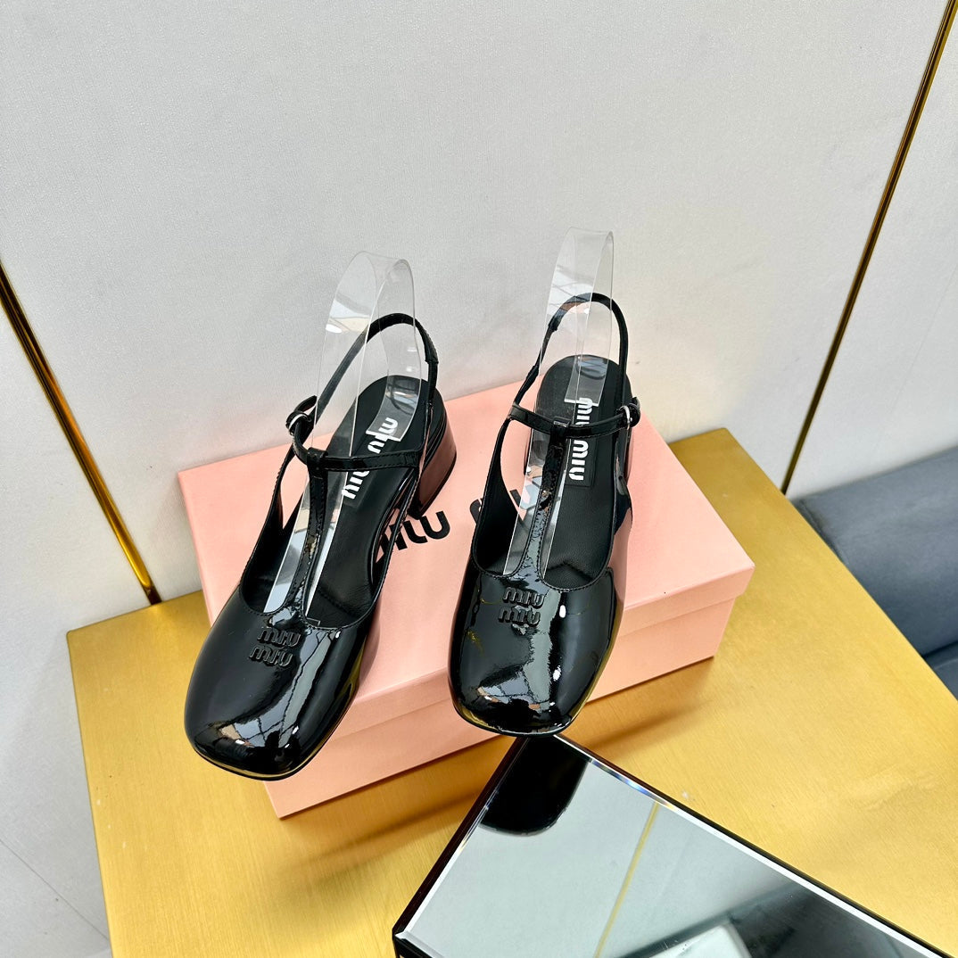 T-STRAPS SLINGBACK PUMPS IN BLACK GLOSSY LAMBSKIN