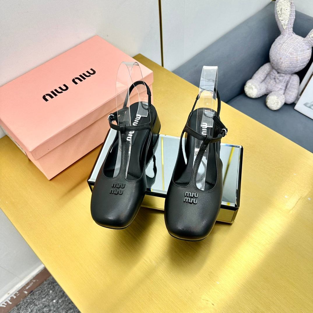 T-STRAPS SLINGBACK PUMPS IN BLACK SMOOTH LAMBSKIN
