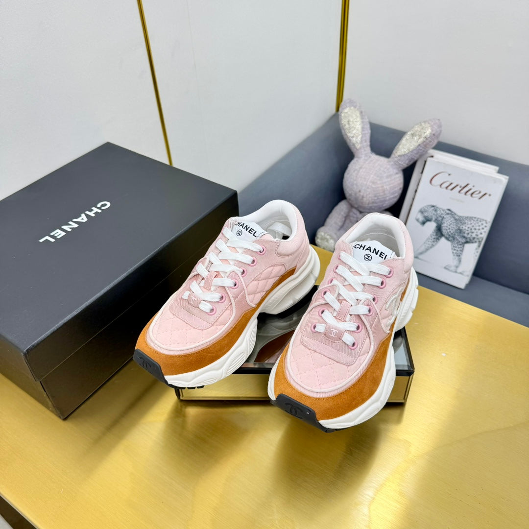 DAD SNEAKER IN LIGHT PINK LAMBSKIN AND GINGER ORANGE SUEDE