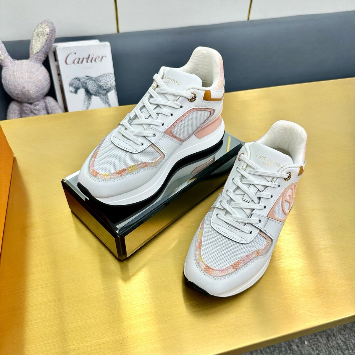 NEO RUN AWAY SNEAKER IN WHITE MIX PEACH PINK CALFSKIN