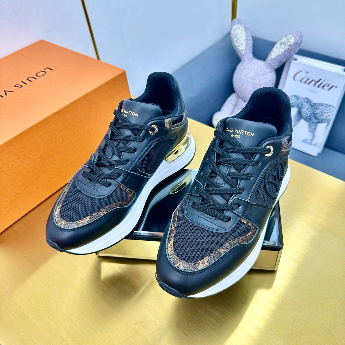 NEO RUN AWAY SNEAKER IN BLACK CALFSKIN