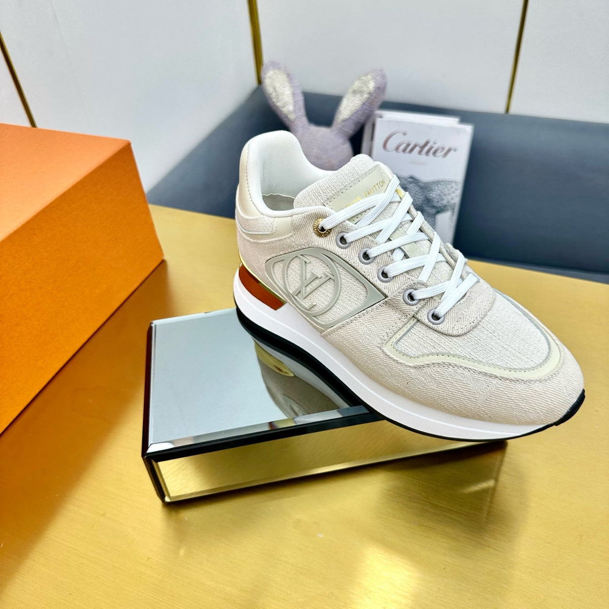 NEO RUN AWAY SNEAKER IN PASTEL GRAY FABRIC
