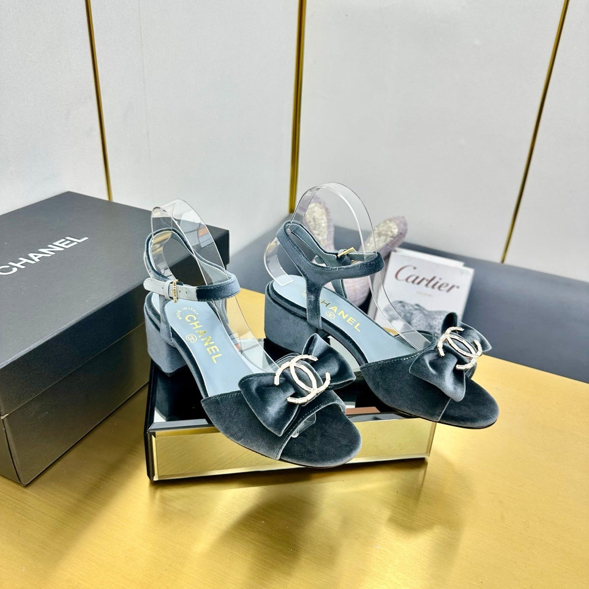 BOWKNOT RHINESTONES MID HEEL SANDAL IN STONE BLUE VELVET