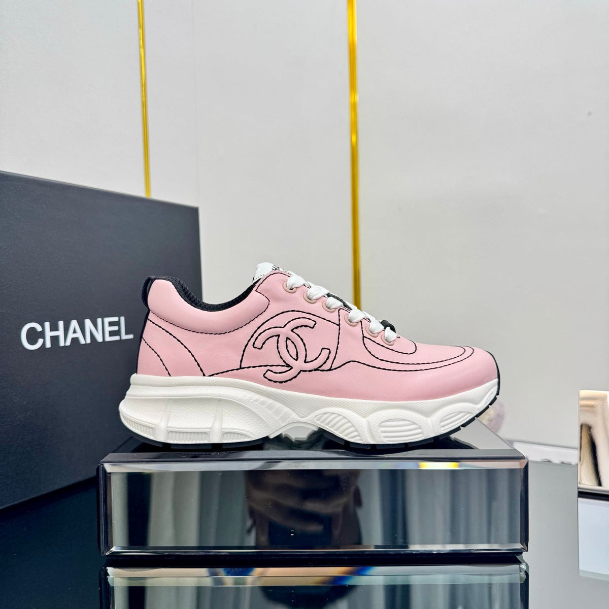 TRAINERS SNEAKER IN LIGHT PINK CALFSKIN WITH BLACK EMBROIDERED