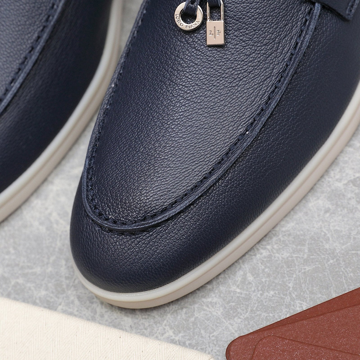 LP SUMMER CHARMS WALK LOAFERS BLACK LAMBSKIN