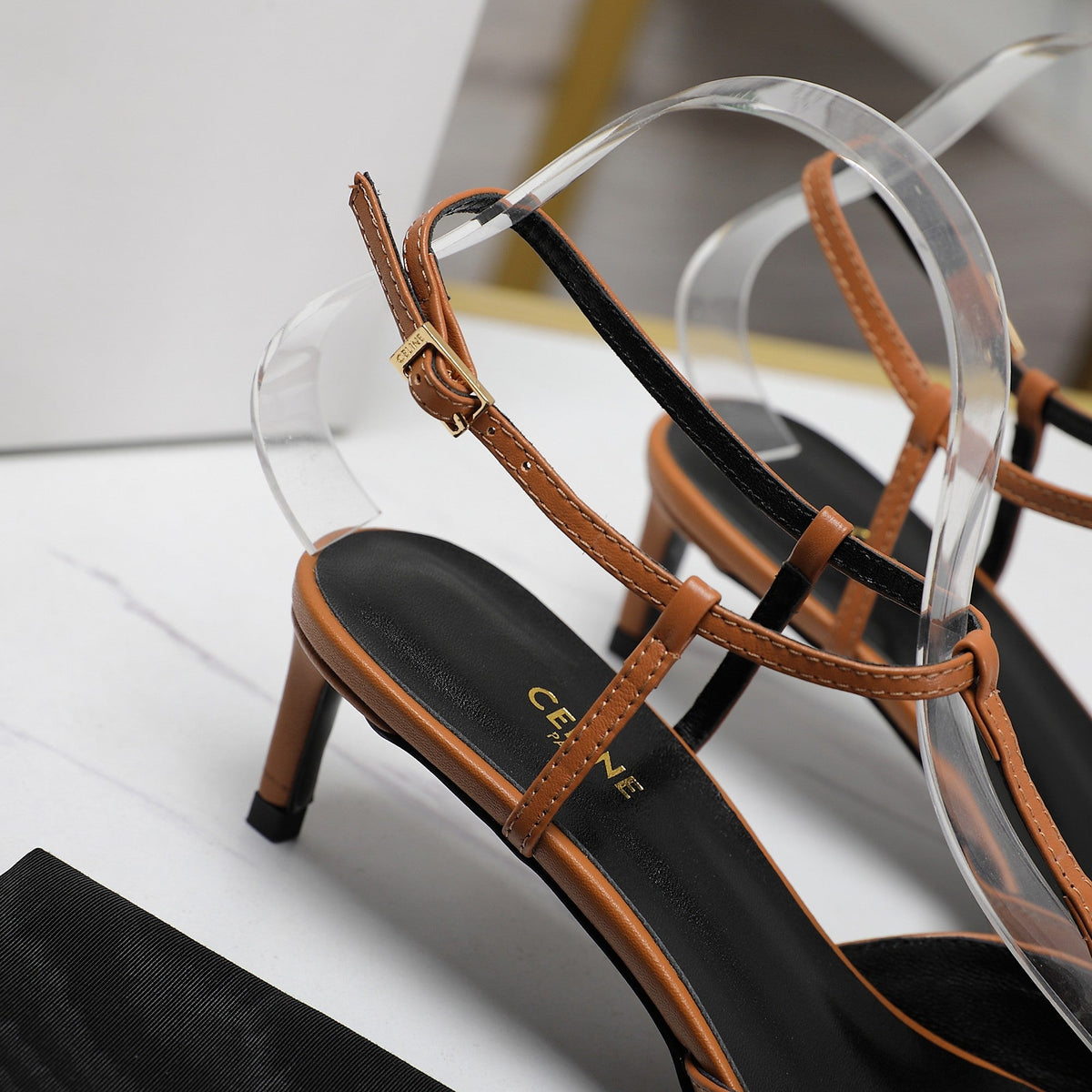 HIGH 5 CM SLINGBACK IN CINNAMON BROWN CALFSKIN WITH GOLD LOGO