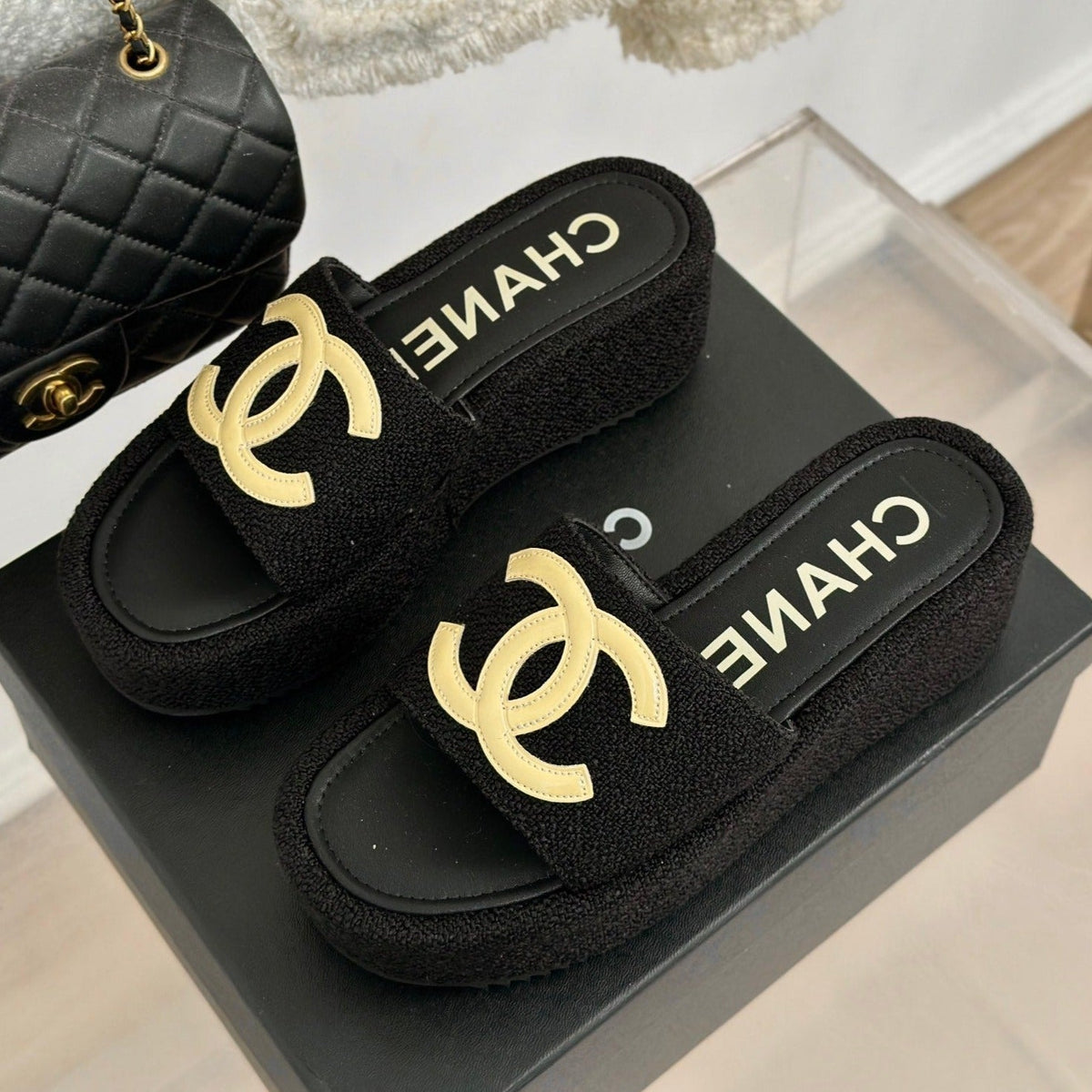 CLASSIC SLIPPERS THICK SOLE IN BLACK TWEED