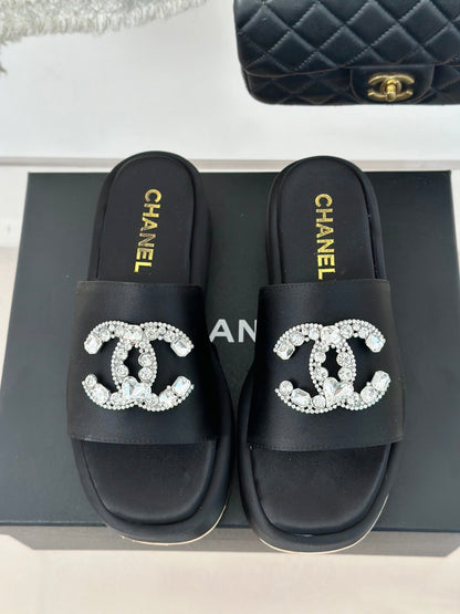 SLIPPERS THICK SOLE IN BLACK SATIN