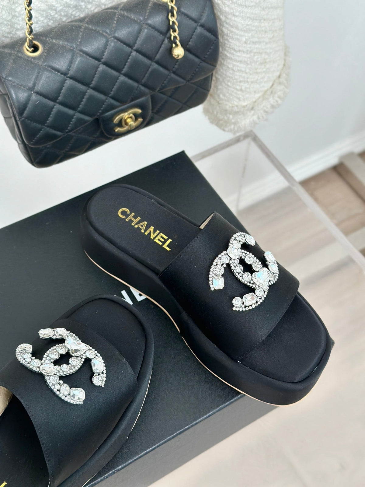 SLIPPERS THICK SOLE IN BLACK SATIN