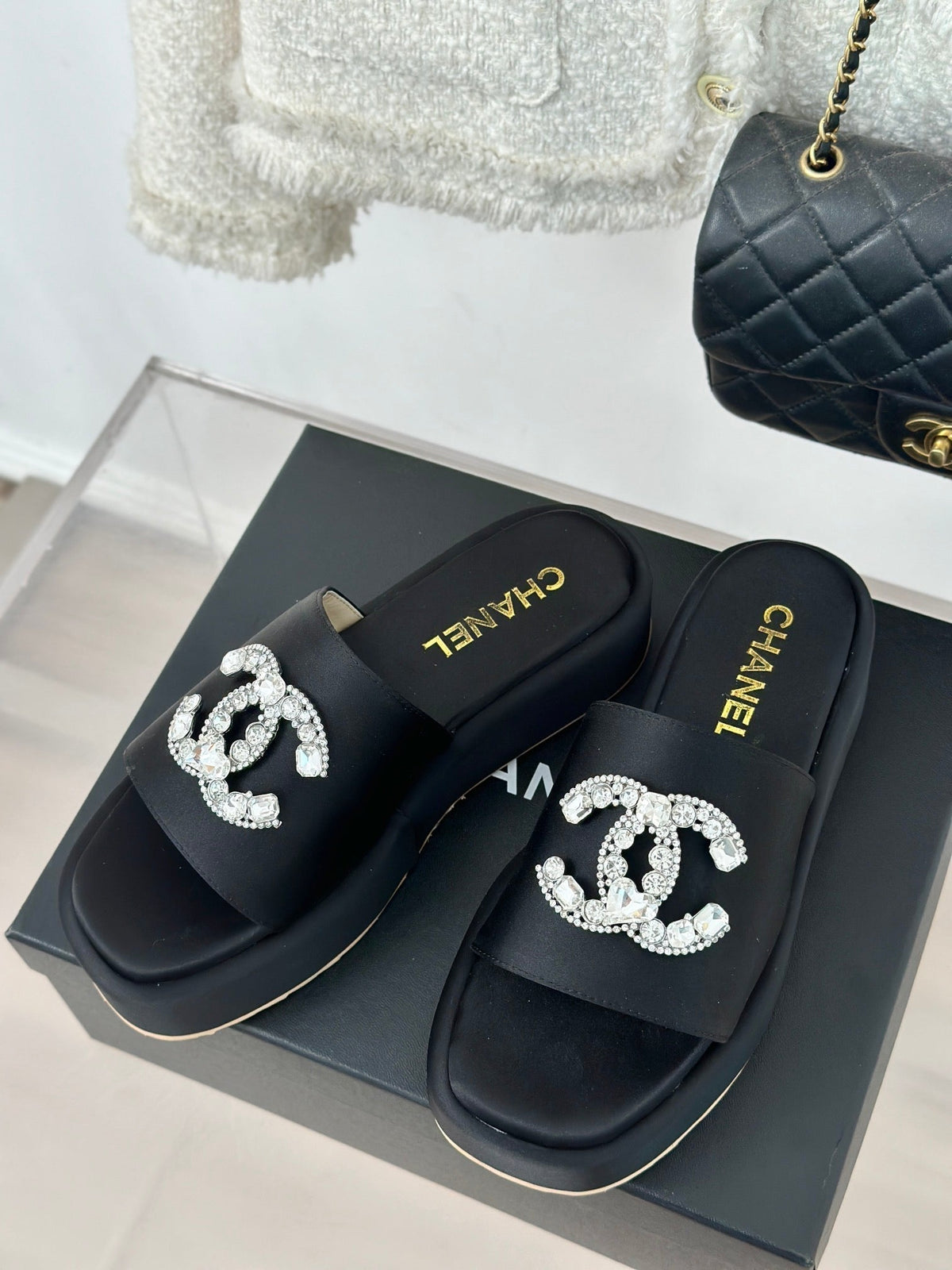 SLIPPERS THICK SOLE IN BLACK SATIN