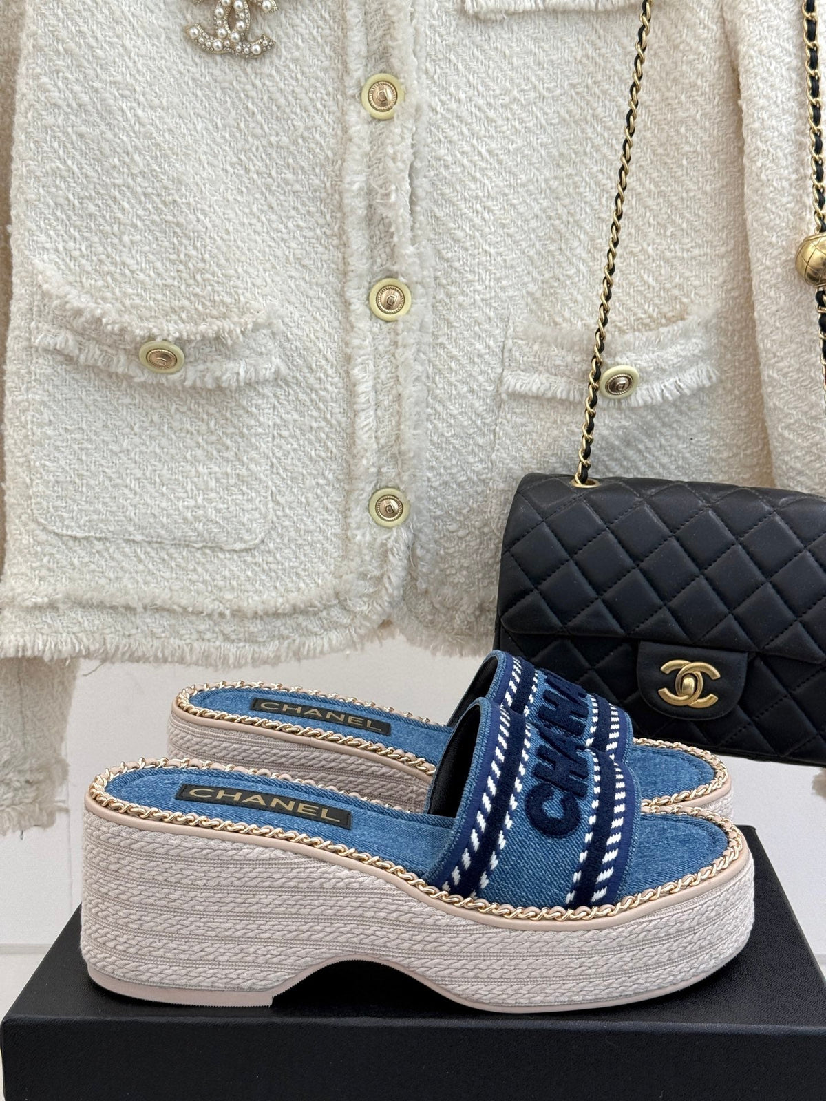 THICK SOLE WEDGE SLIPPERS IN CLASSIC BLUE DENIM FABRIC