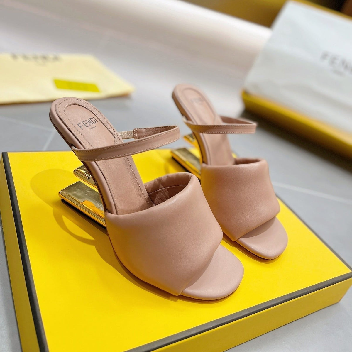 FENDI BAGUETTE HIGH-HEEL SANDALS 8 CM IN CAMEL BROWN CALFSKIN