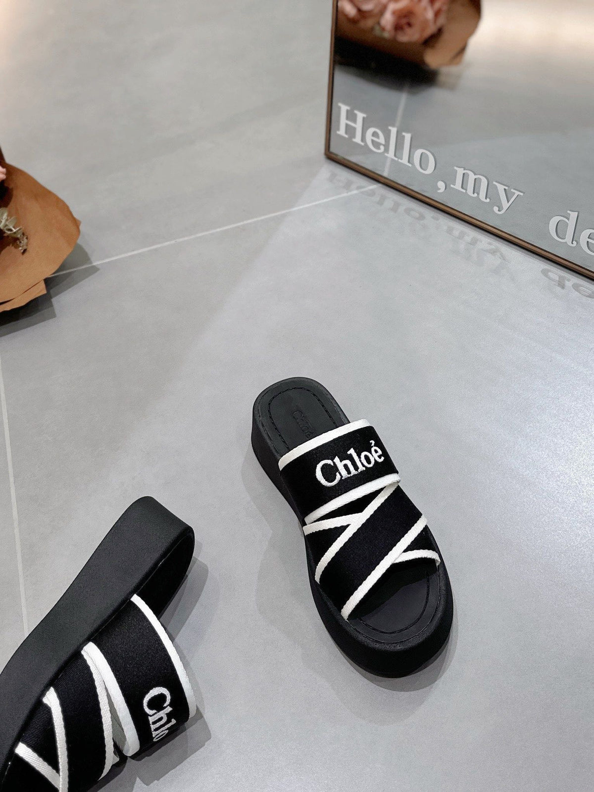 PLATFORM SANDALS IN BLACK MIX WHITE DENSITY KNIT