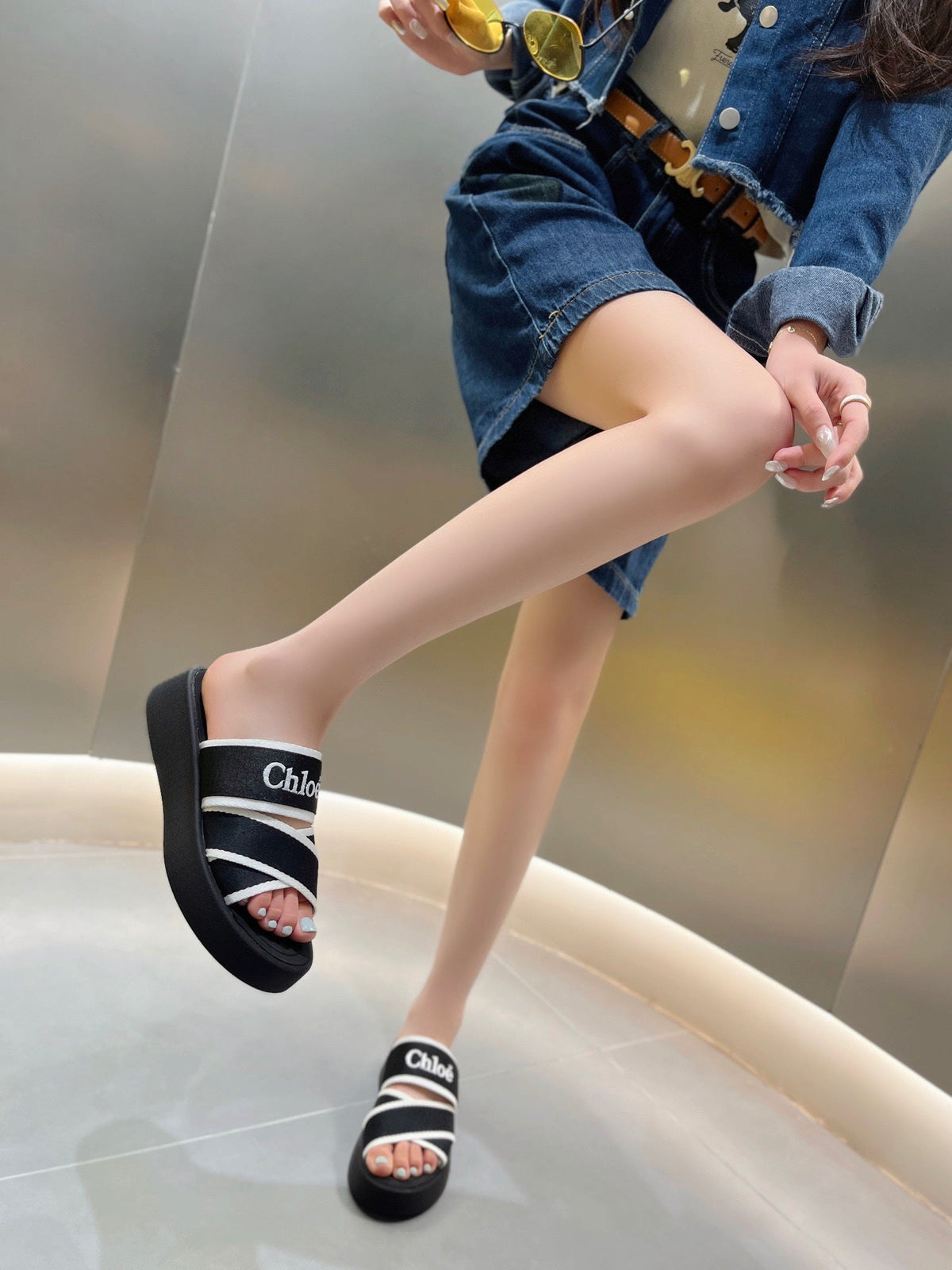 PLATFORM SANDALS IN BLACK MIX WHITE DENSITY KNIT