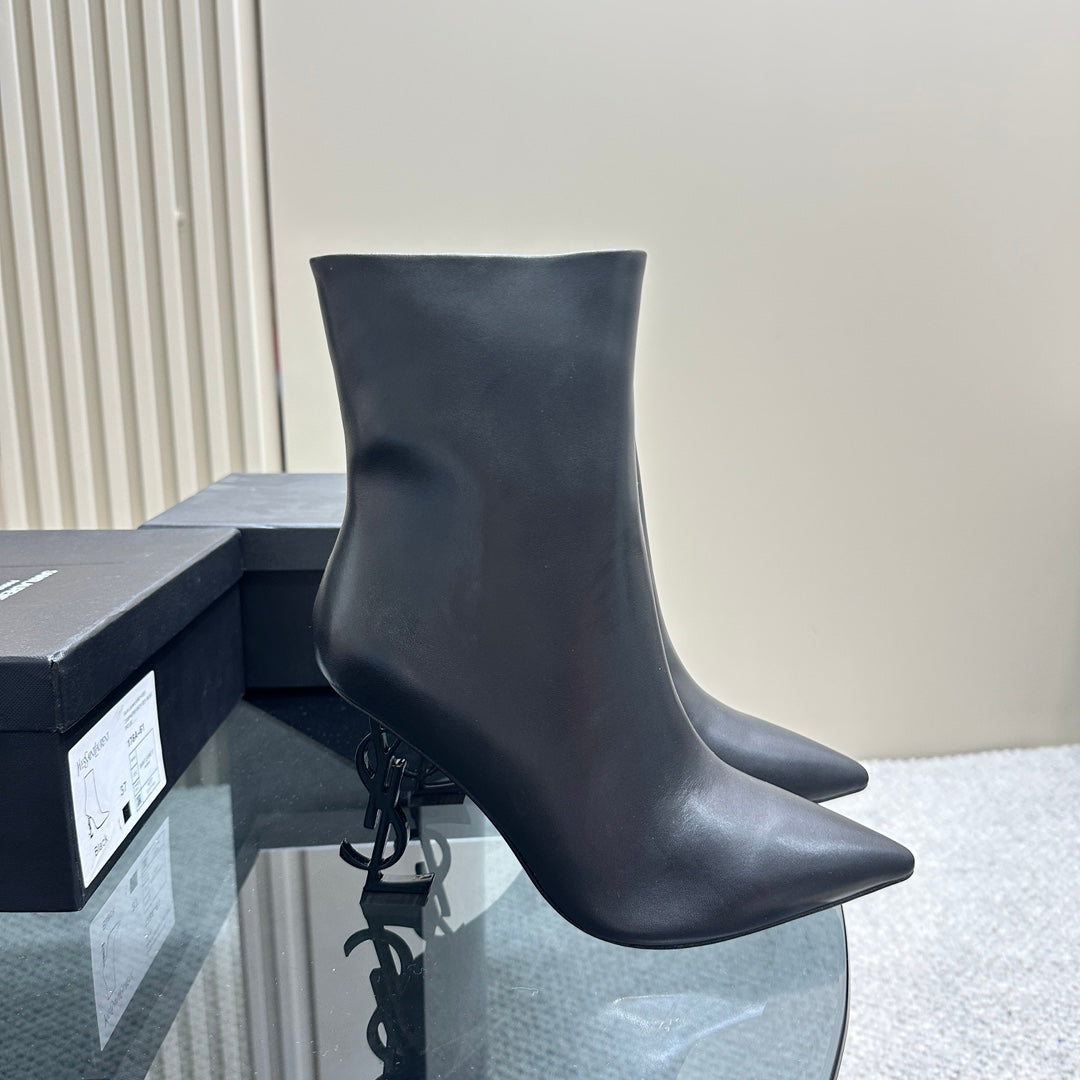 SL OPYUM HEELED BOOT BLACK CALFSKIN