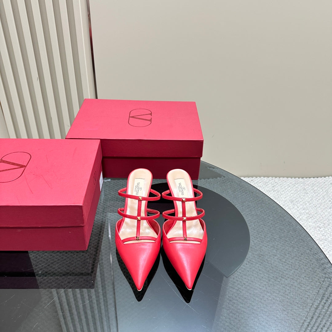ROCKSTUD WISPY CHERRY RED CALFSKIN MULE 60MM