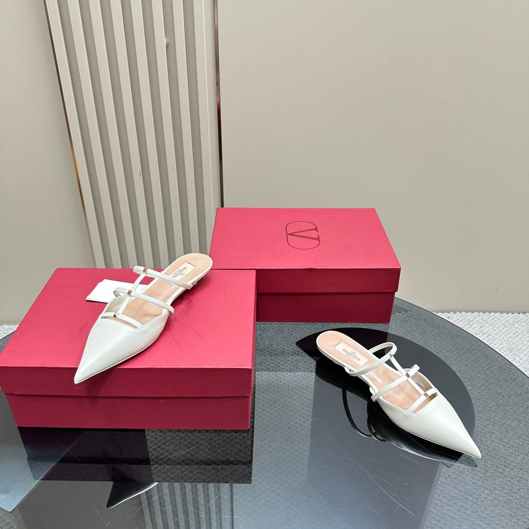 ROCKSTUD WISPY WHITE CALFSKIN MULE 20MM