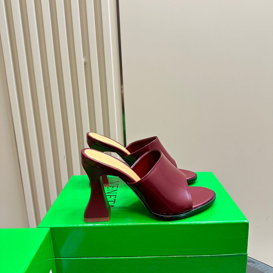 HIGH MULE 95 MM IN WINE RED CALFSKIN