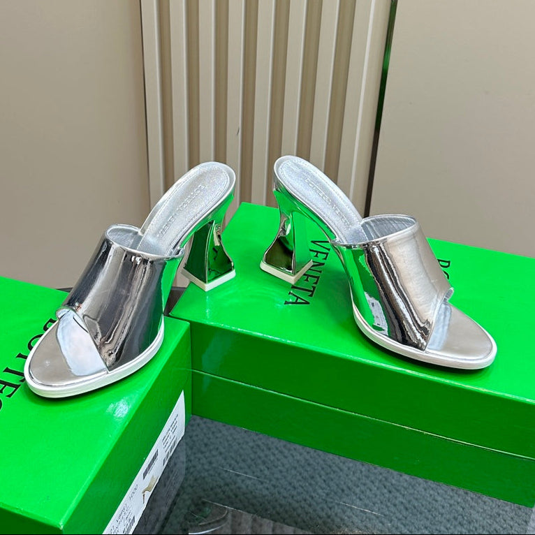 HIGH MULE 95 MM IN SILVER CALFSKIN