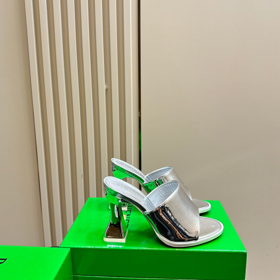 HIGH MULE 95 MM IN SILVER CALFSKIN