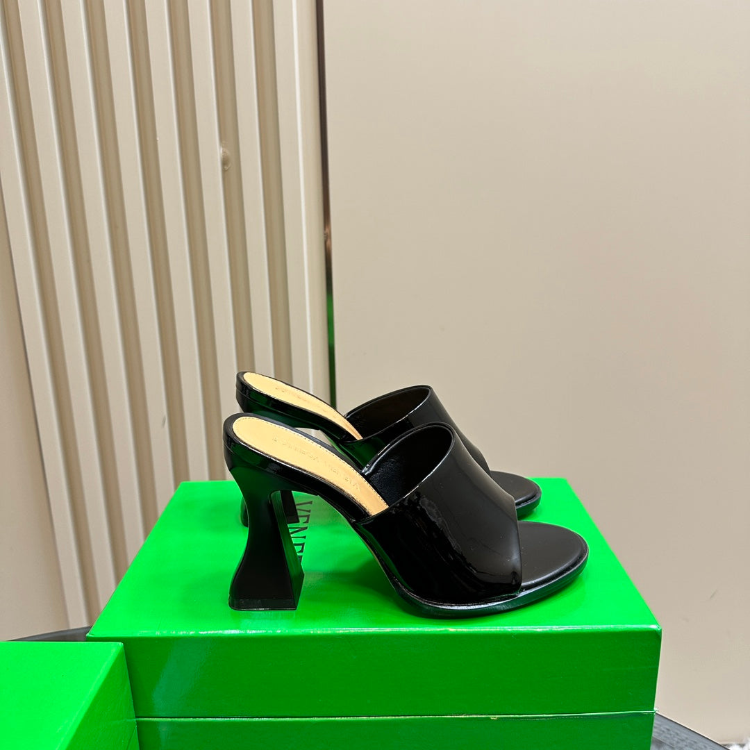 HIGH MULE 95 MM IN BLACK CALFSKIN
