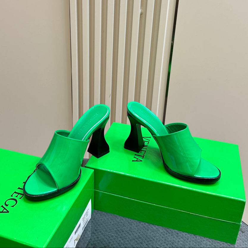 HIGH MULE 95 MM IN EMERALD GREEN CALFSKIN
