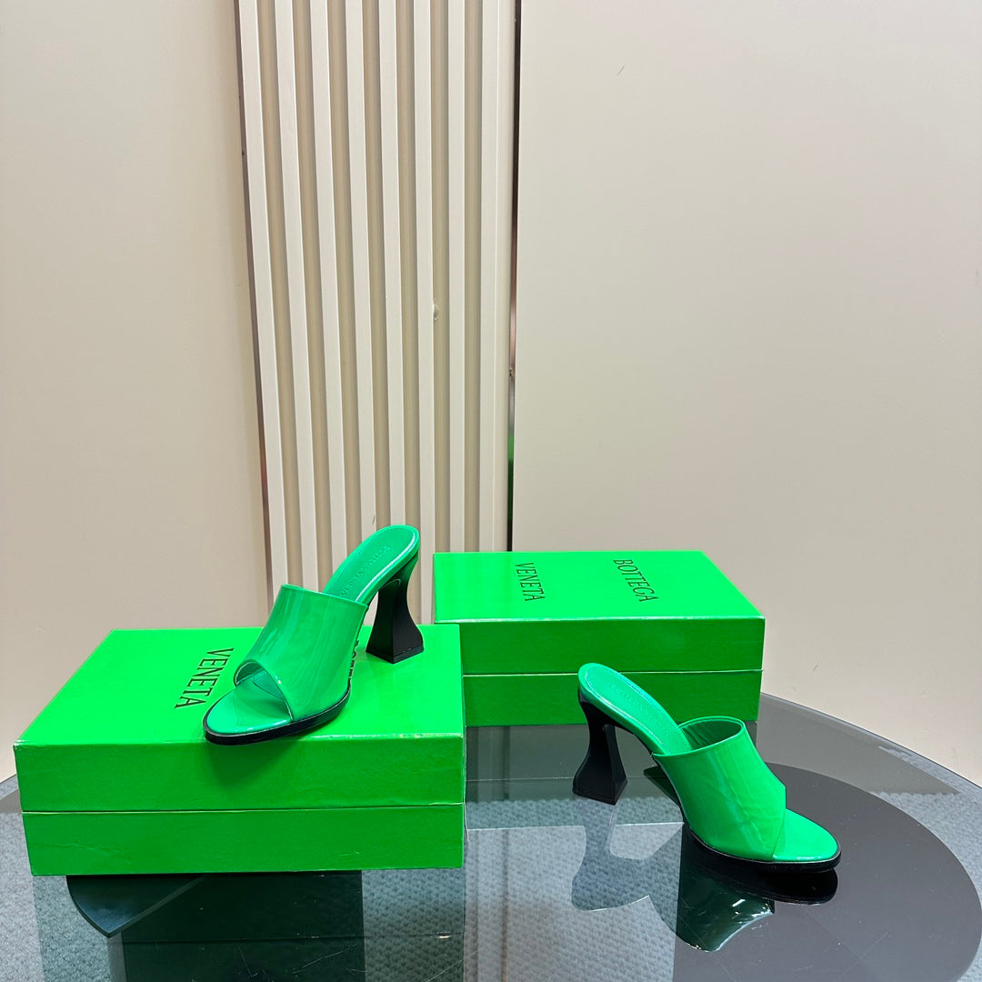 HIGH MULE 95 MM IN EMERALD GREEN CALFSKIN