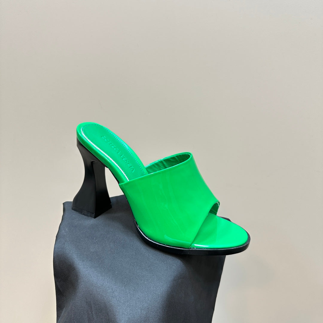 HIGH MULE 95 MM IN EMERALD GREEN CALFSKIN