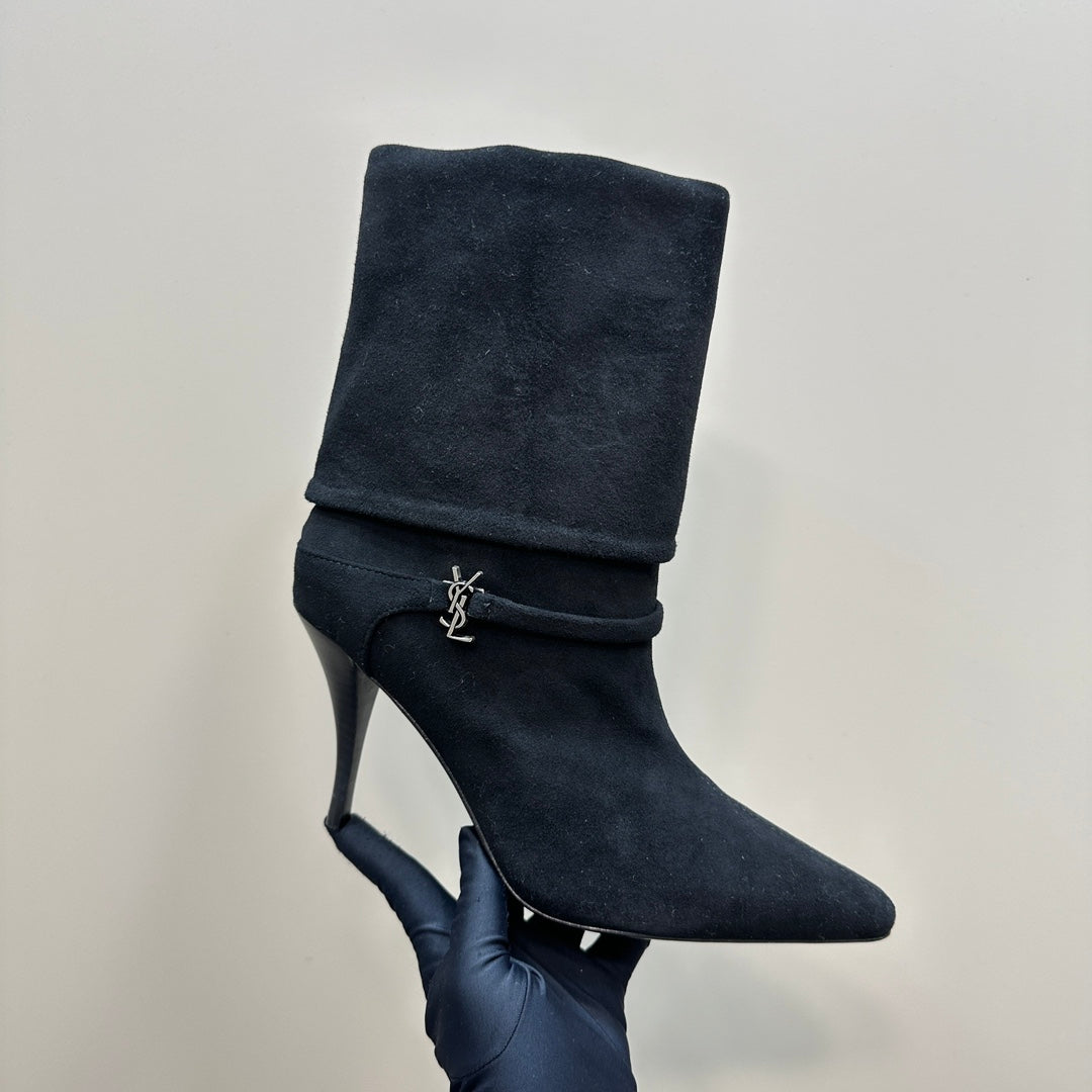 NIKI BOOTIES IN BLACK SUEDE