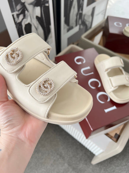 DOUBLE G CRYSTAL FLAT SANDALS IN IVORY SOFT LAMBSKIN