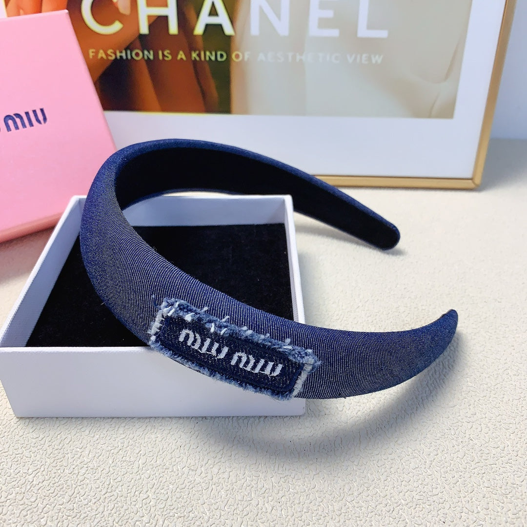 THICK HAIRBAND IN CLASSIC BLUE DENIM EMBROIDERED LOGO 217589