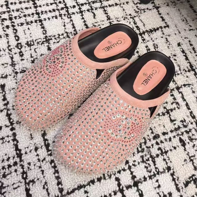 FLAT MULE IN LIGHT PINK SUEDE WITH CRYSTALS
