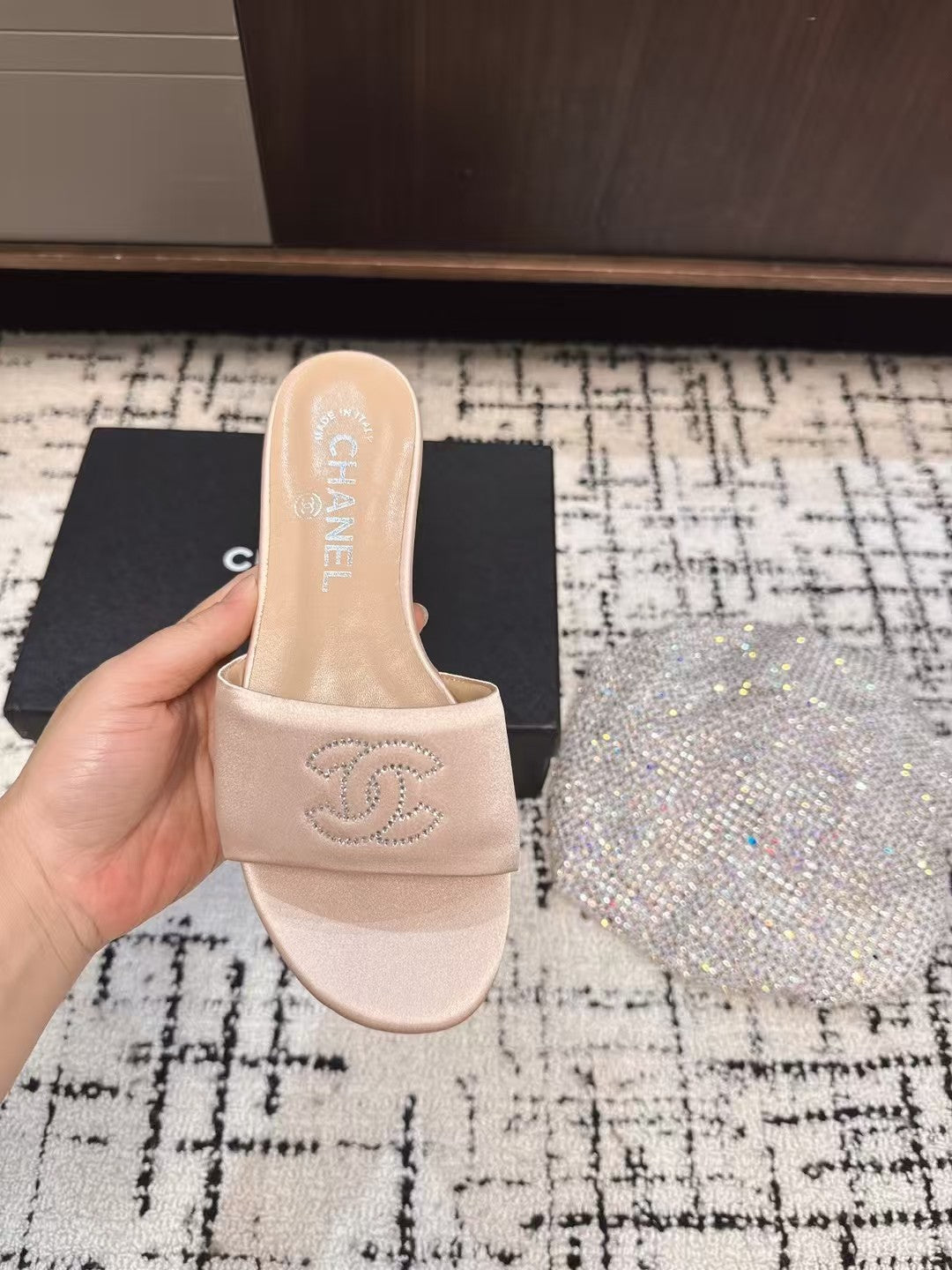SLIPPERS IN LIGHT PINK SATIN MIX CALFSKIN