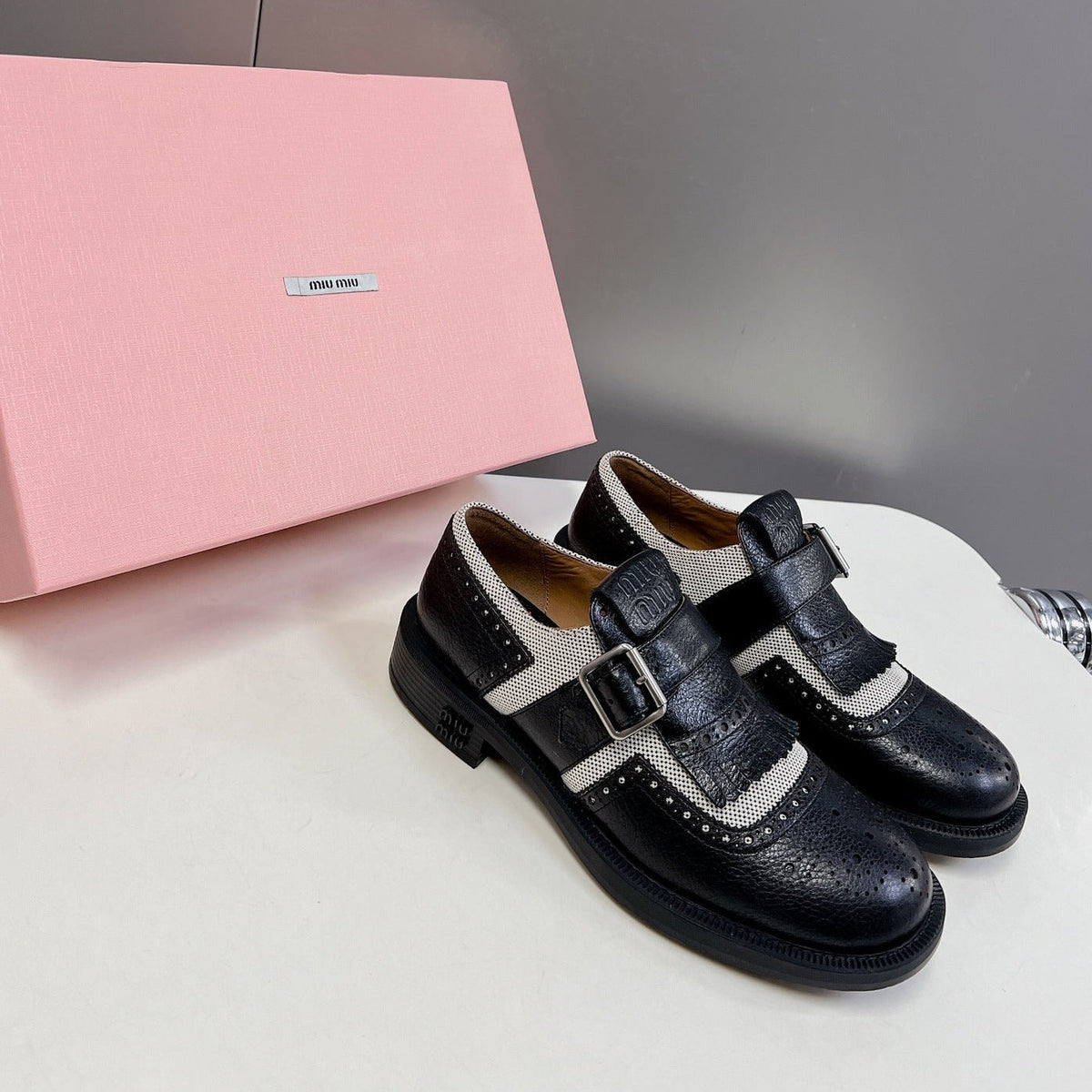 UNIQUE THICK-SOLED OXFORD SHOES BLACK MIX CREAM CALFSKIN