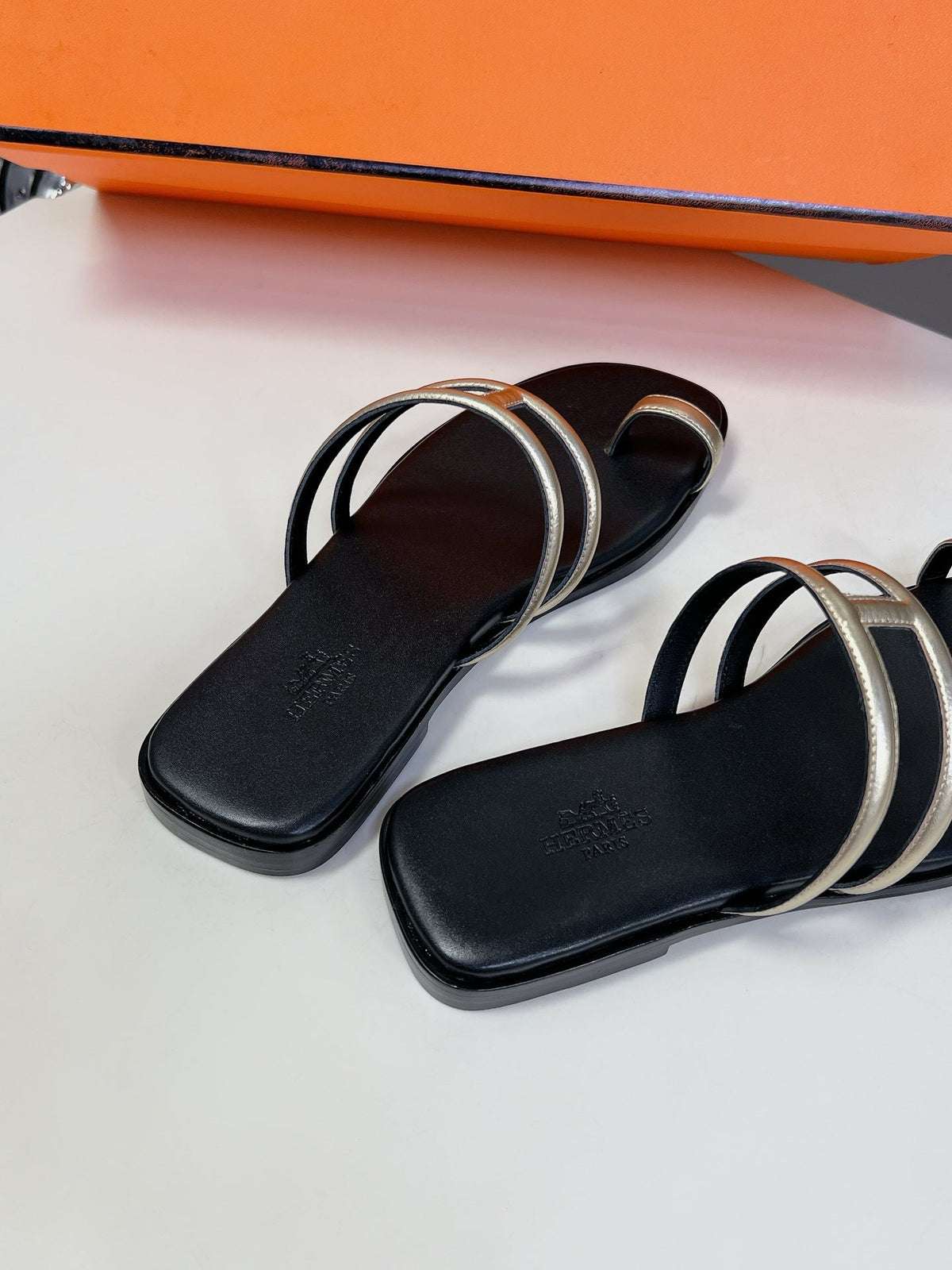 Georgia Sandals Gold Black Calfskin