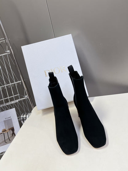 ICON HEELED ANKLE BOOT BLACK SUEDE 8 CM
