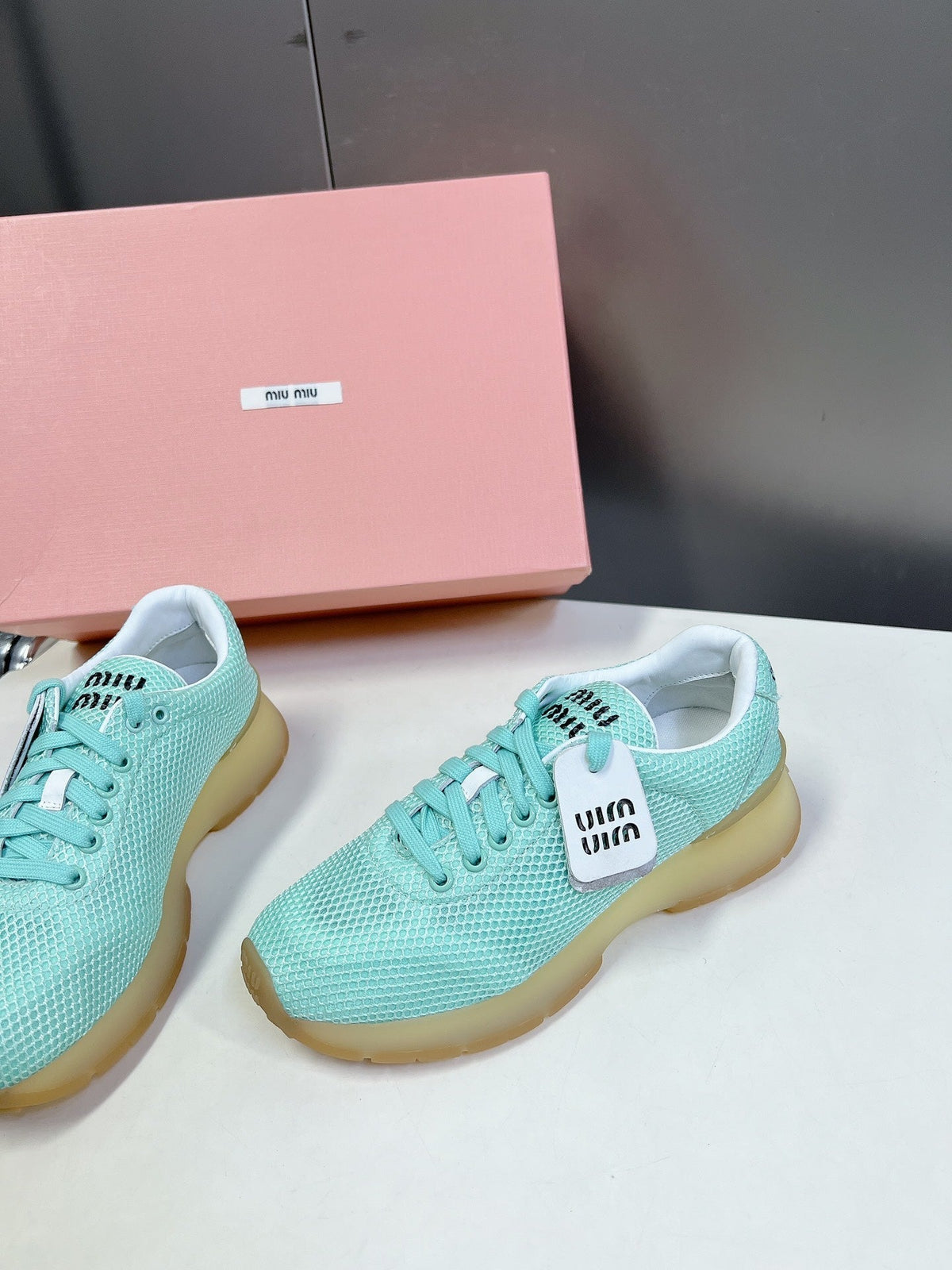 BASIC SNEAKERS IN TURQUOISE MESH