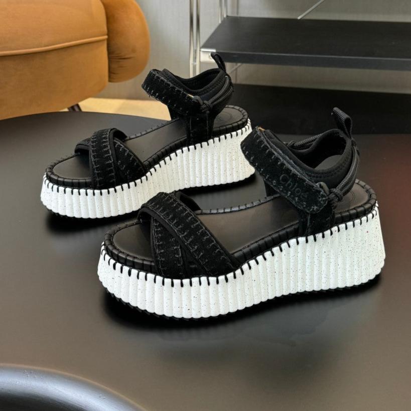 NAMA WEDGE SANDAL 8 CM IN BLACK SUEDE AND WHITE RUBBER
