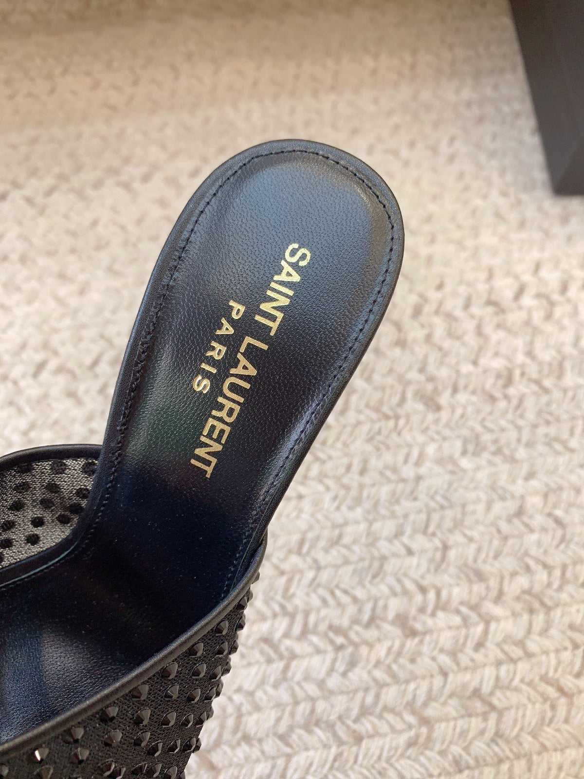 LA 16 HEELED MULES ATTACHED RHINESTONES IN BLACK MESH
