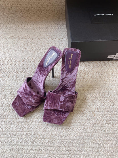 HIGH HEEL SLIDES IN PURPLE VELVET