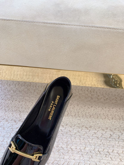 LOAFERS WITH GOLD HARDWARE IN BLACK GLOSSY CALFSKIN