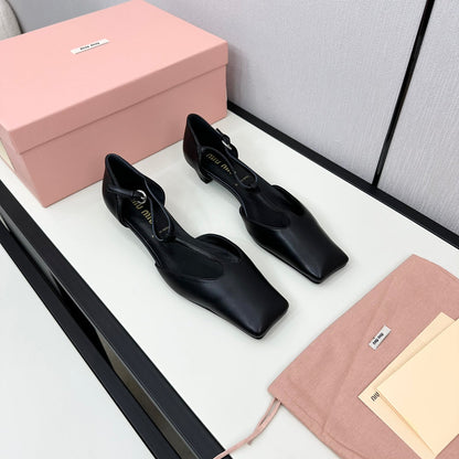 BALLET SANDAL BLACK LAMBSKIN WITH T-STRAP
