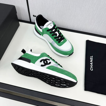 SNEAKER IN EMERALD GREEN SUEDE AND GREY BREATHABLE MESH
